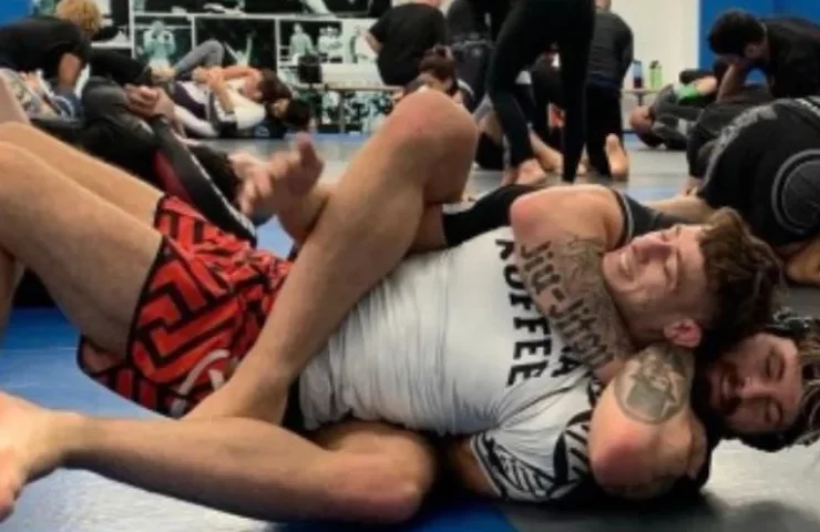 Is Smothering Legal In BJJ?